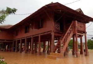 rumah adat jakarta